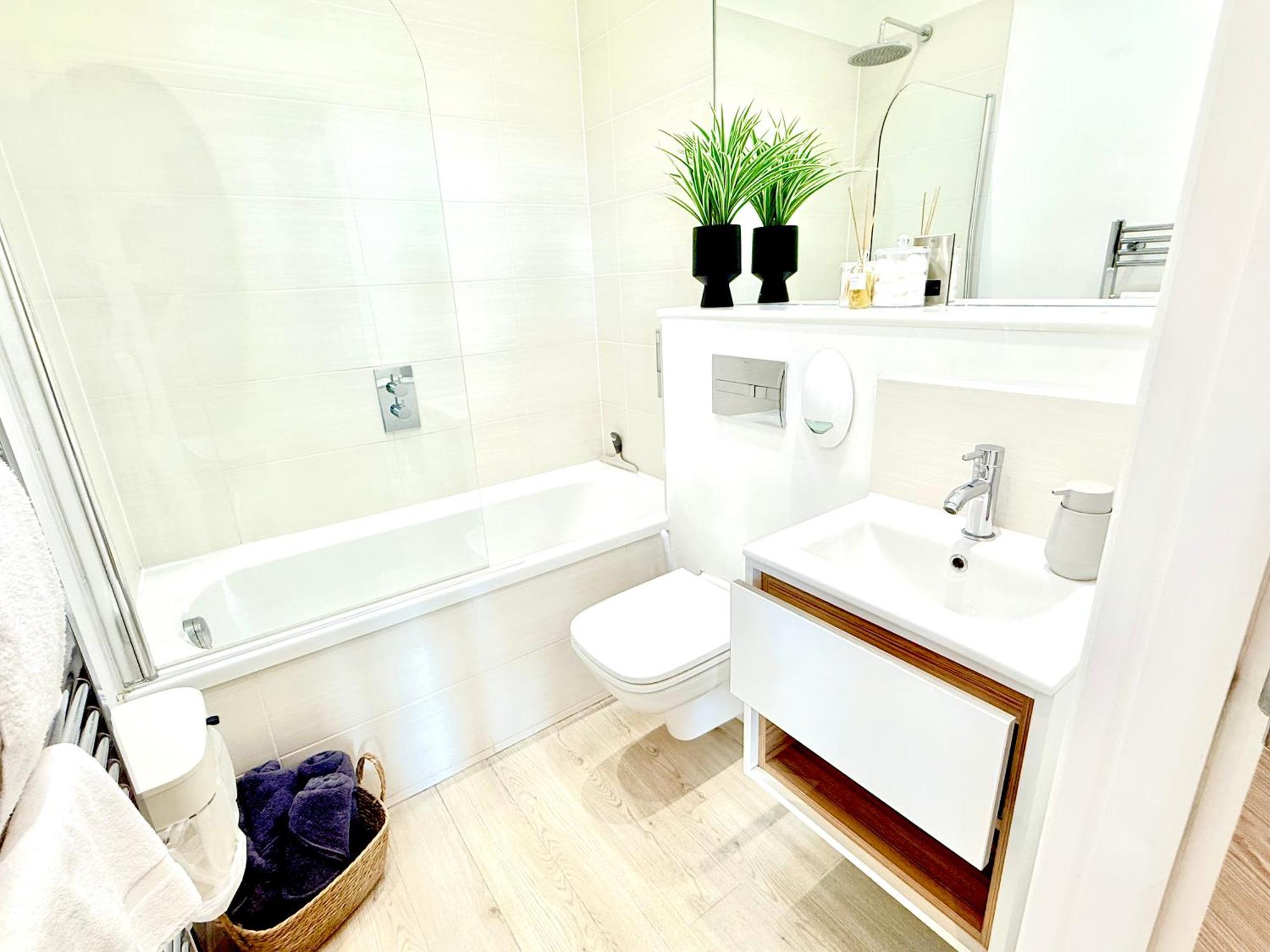 The Penthouse Margate, Balconies, Sea View, Gated Parking, Air Con! Leilighet Eksteriør bilde
