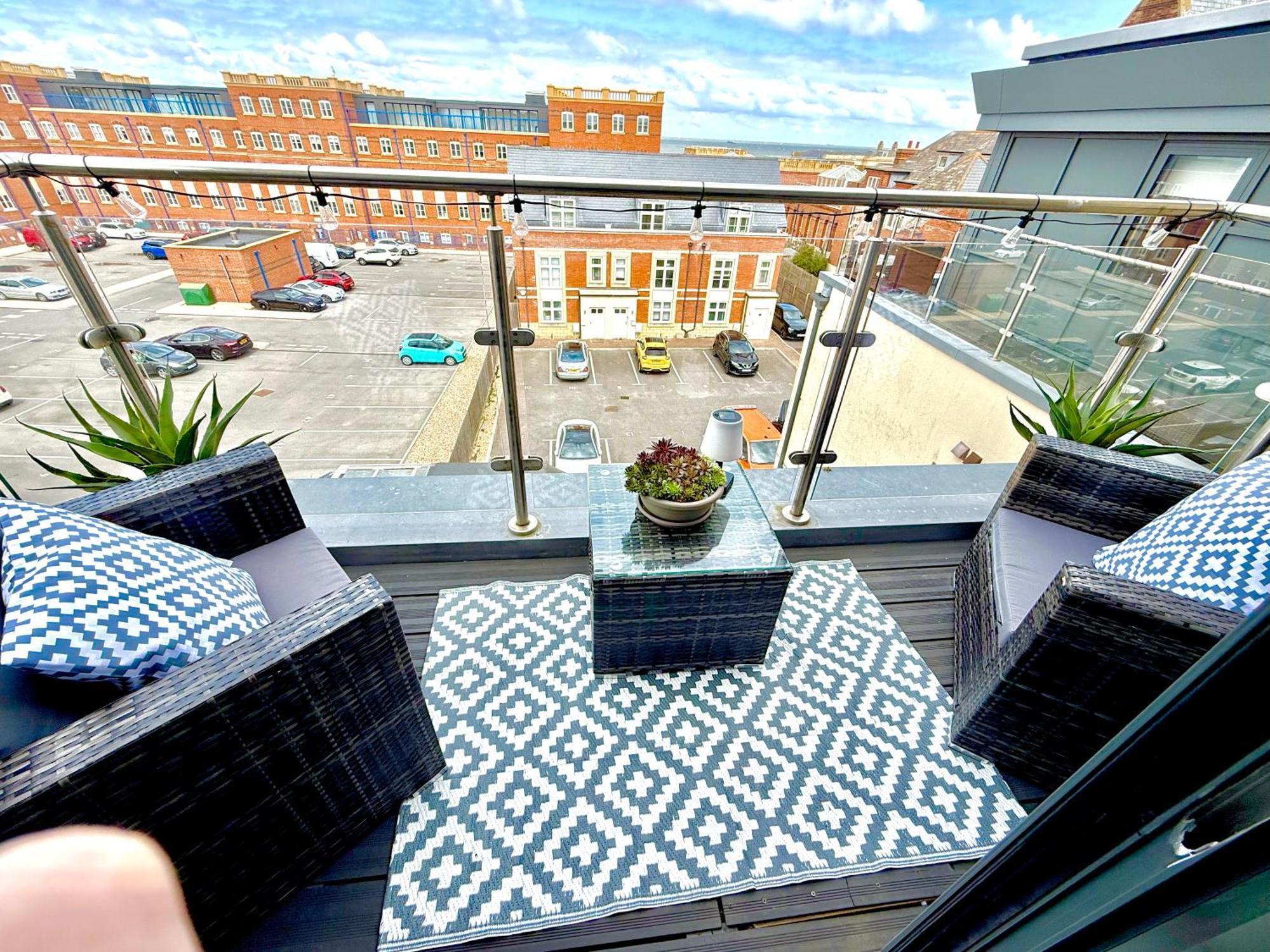 The Penthouse Margate, Balconies, Sea View, Gated Parking, Air Con! Leilighet Eksteriør bilde